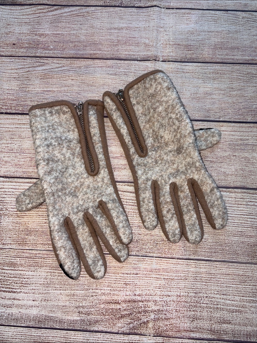 Nordstrom Neutral Tweed-Look Zipper Gloves in Beige and Brown Size Medium